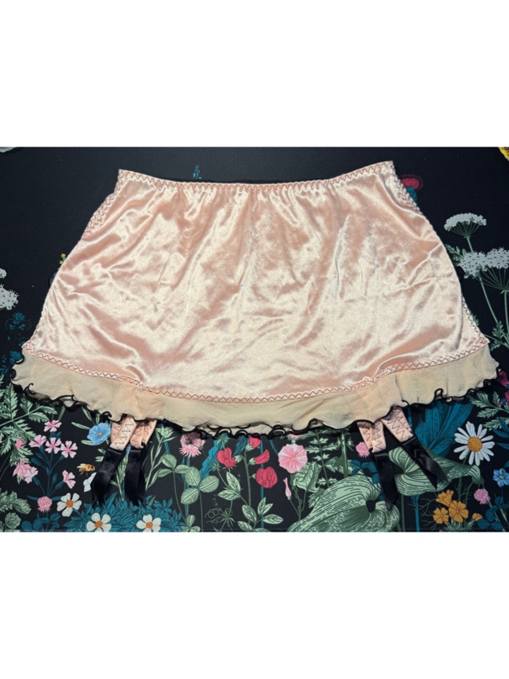 Victoria’s Secret Vintage Blush Pink Satin Garter Slip Skirt Y2K VS